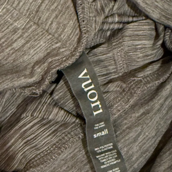 Vuori Lux Harem Pants - size small - Picture 3 of 5